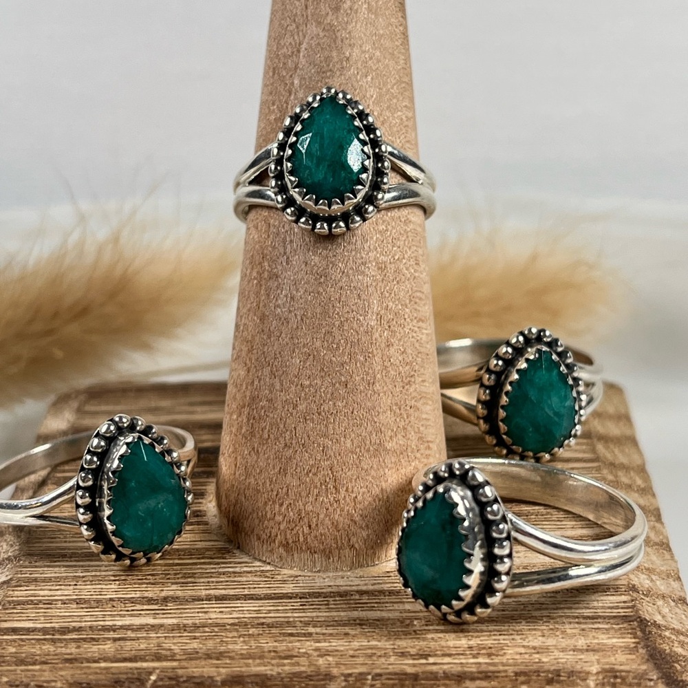 925 Solid Sterling Silver Emerald Gemstone Ring V… - image 2